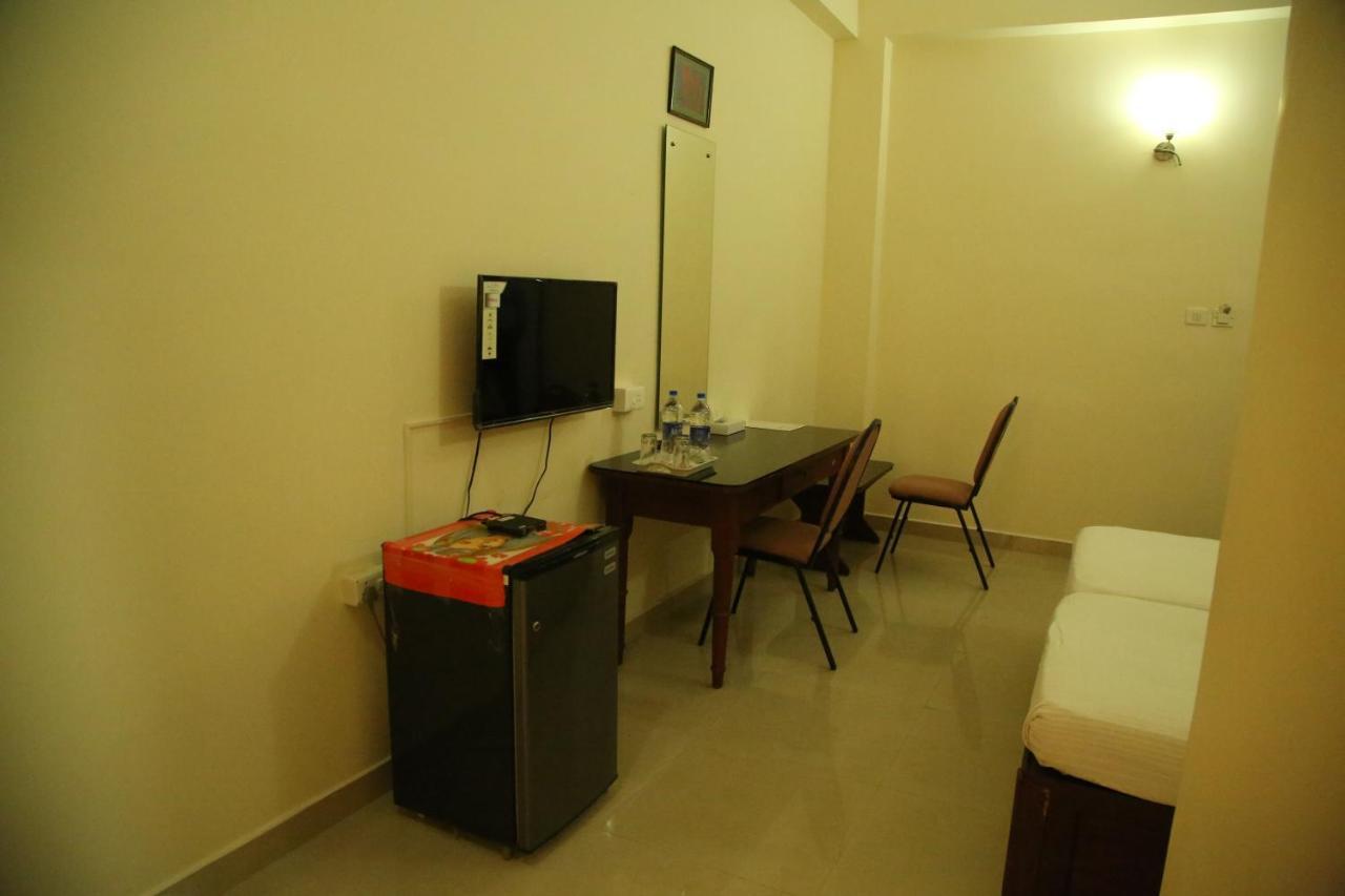 Kallada Residency Kodungallur Exterior photo